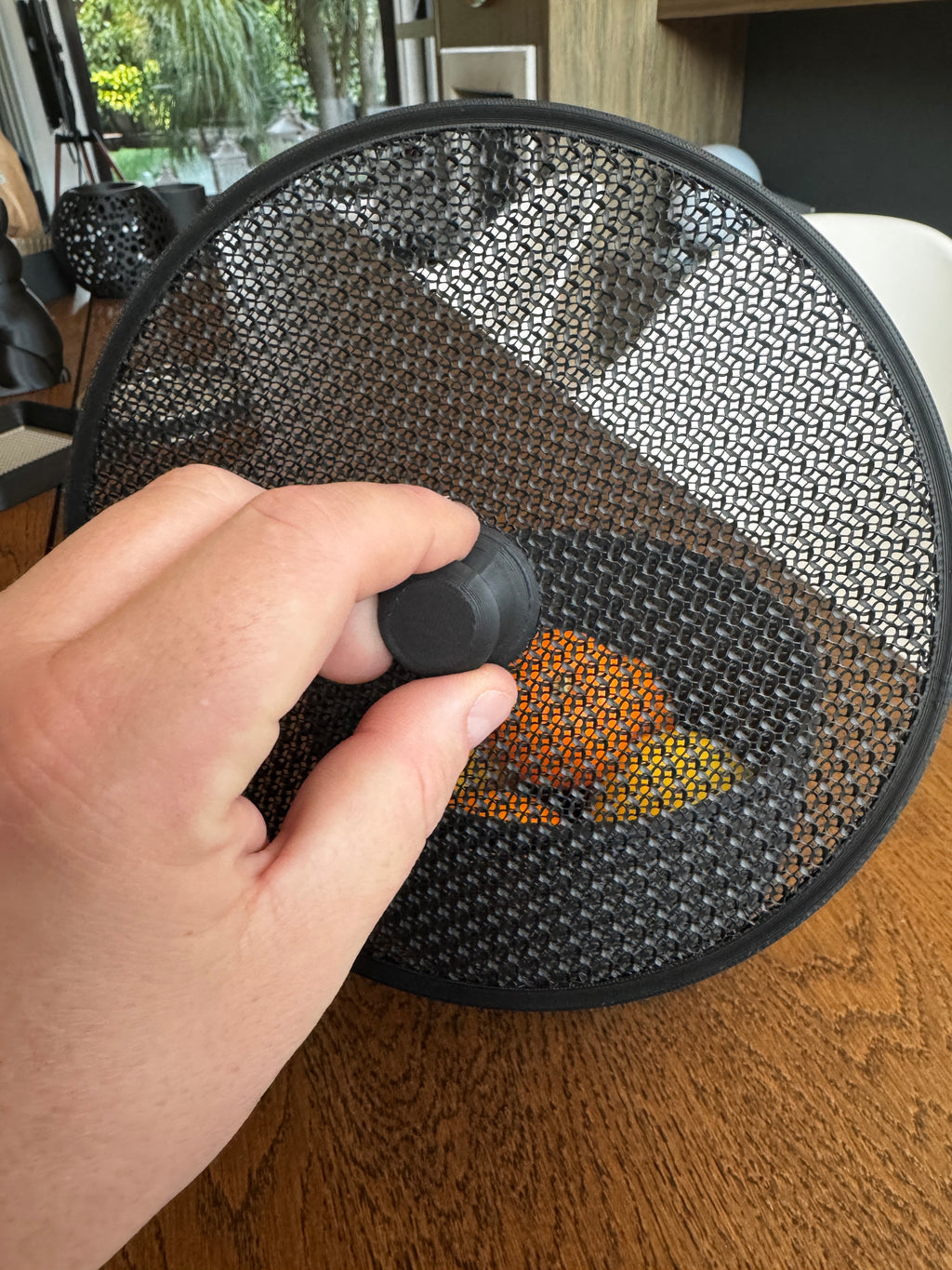 3D Printed Mesh Fruit Basket with Lid — Designer Woven Bowl for Kitchen & Home Decor